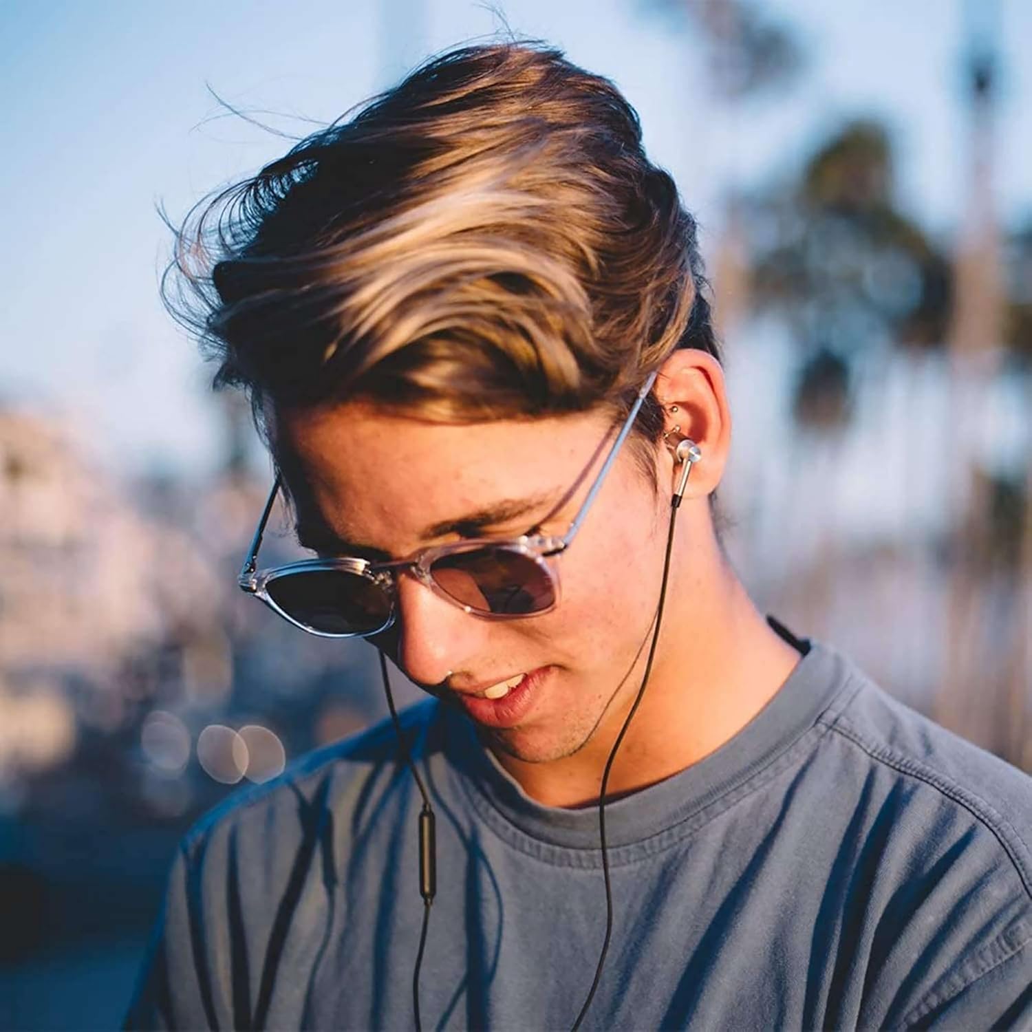 1MORE TriTLe Driver in-Ear Earphones Hi-Res Headphones with High Resolution, Bass Driven Sound, MEMS Mic, in-Line Remote, High Fidelity for Smartphones/PC/Tablet - Silver