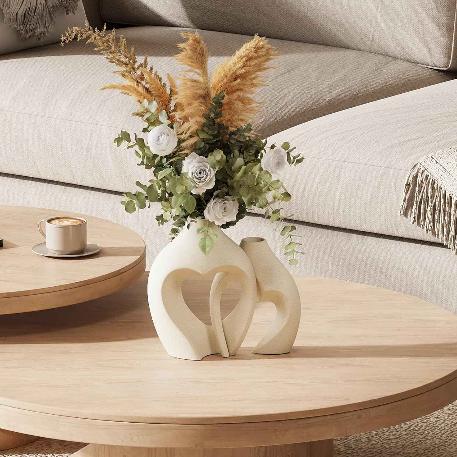 White Vases for Decor, Heart Shaped Ceramic Vase Set of 2, Nordic Heart Shaped Vases, Minimalist Decorative Vase for Table Centerpiece Wedding Dining Living Room Office House Decoration