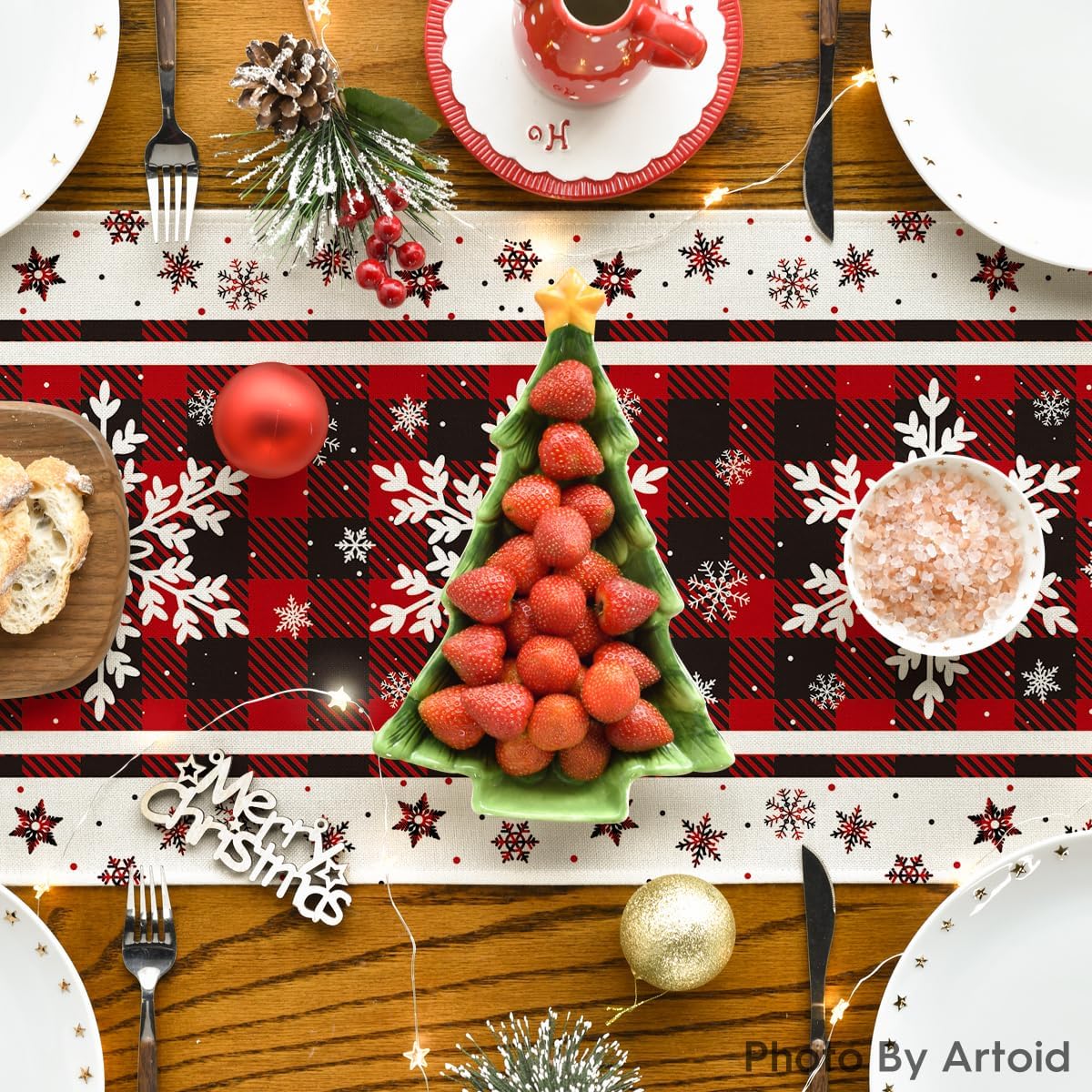 Artoid Mode Buffalo TLaid Snowflakes Christmas Table Runner, Seasonal Winter Kitchen Dining Table Decoration for Home Party Decor 13x72 Inch