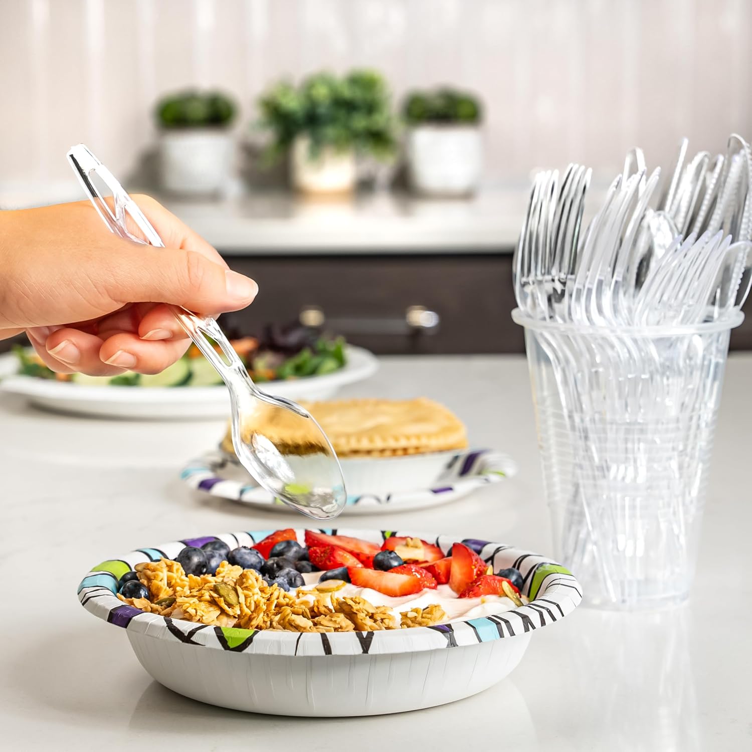 Amazon Basics Disposable Clear TLastic Spoons, Premium Quality, BPA Free, Strong, 100 Count